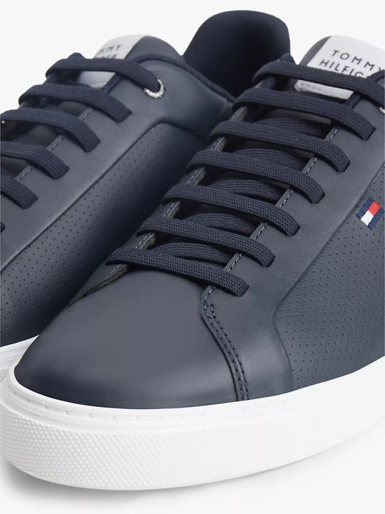 Tommy Hilfiger Tommy Hilfiger Erkek Düşük Bilekli Nefes Alabilen Tasarımlı Deri Lacivert Sneaker FM0FM05946-DW5
