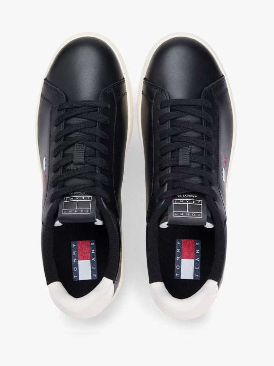 Tommy Hilfiger Tommy Hilfiger Erkek Düşük Bilekli Logo Bayraklı Deri Siyah Sneaker EM0EM01596-0GN