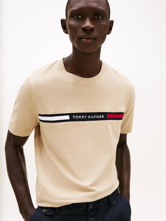 TOMMY HILFIGER Tommy Hilfiger Erkek Göğsü Şerit Detaylı Bisiklet Yaka Kısa Kollu Bej T-Shirt MW0MW36498-RBT