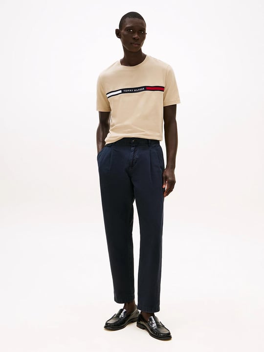 TOMMY HILFIGER Tommy Hilfiger Erkek Göğsü Şerit Detaylı Bisiklet Yaka Kısa Kollu Bej T-Shirt MW0MW36498-RBT