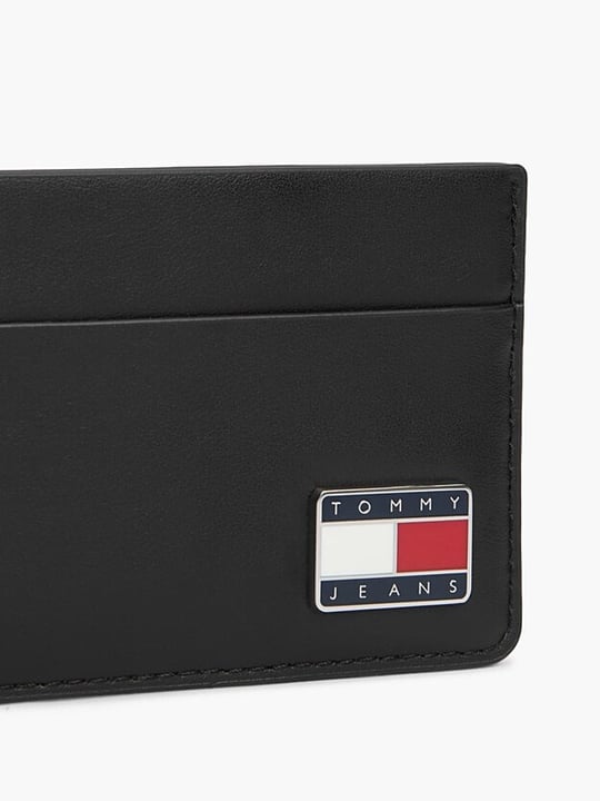 Tommy Hilfiger Tommy Hilfiger Erkek Hakiki Deri Pürüzsüz Yüzey Logo Plakalı Çok Kart Bölmeli Siyah Cüzdan AM0AM14631-BDS