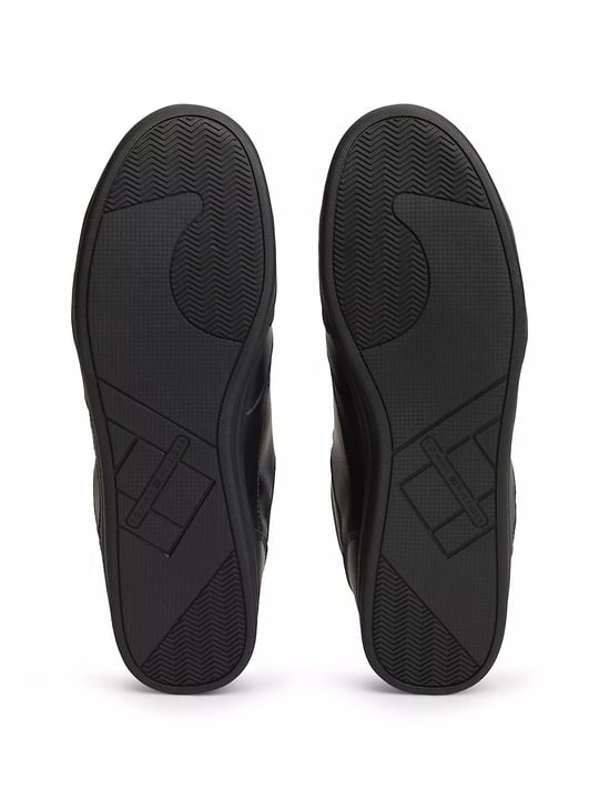 Tommy Hilfiger Tommy Hilfiger Erkek Hakiki Deri Karışımlı Delikli Yüzey  Bayrak Logolu Siyah Sneaker FM0FM05944-0GJ