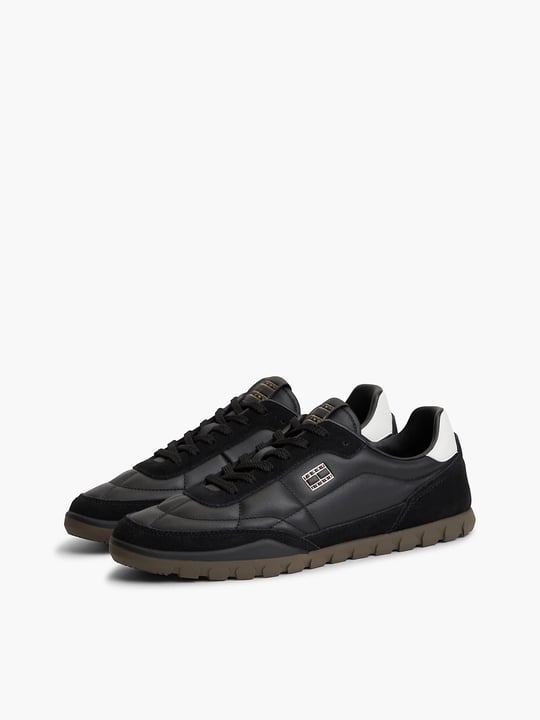 Tommy Hilfiger Tommy Hilfiger Erkek Hakiki Deri Karma Dokulu  Metalik Logolu Siyah Sneaker EM0EM01794-BDS
