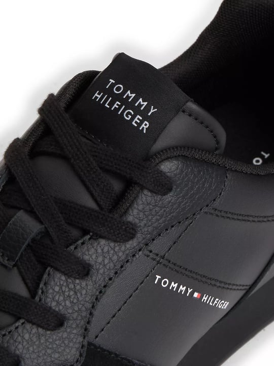 Tommy Hilfiger Tommy Hilfiger Erkek Hakiki Deri Süet Panelli Topuğu Kabartma Logolu Siyah Sneaker FM0FM06002-BDS