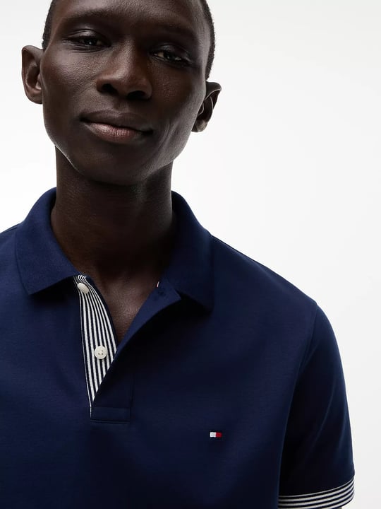 Tommy Hilfiger Tommy Hilfiger Erkek Normal Kalıp Kolunda ve Yakasında Çizgi Desenli Kısa Kollu Lacivert Polo Yaka T-Shirt MW0MW43296-DCC