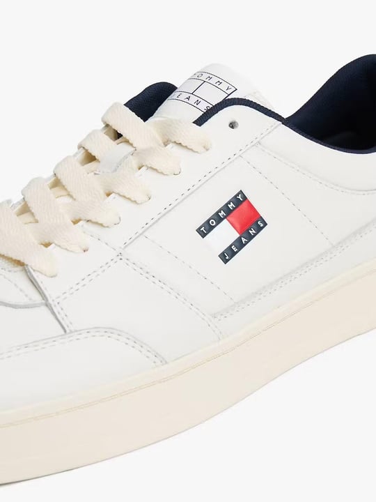 Tommy Hilfiger Tommy Hilfiger Erkek Rahat Düz Taban Nefes Alabilir Üst Yüzeyli Deri Beyaz-Lacivert Sneaker EM0EM01574-0LG