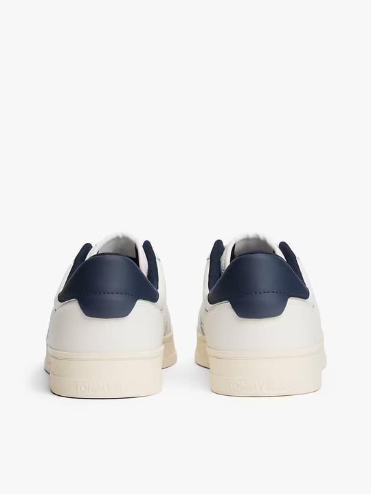 Tommy Hilfiger Tommy Hilfiger Erkek Rahat Düz Taban Nefes Alabilir Üst Yüzeyli Deri Beyaz-Lacivert Sneaker EM0EM01574-0LG