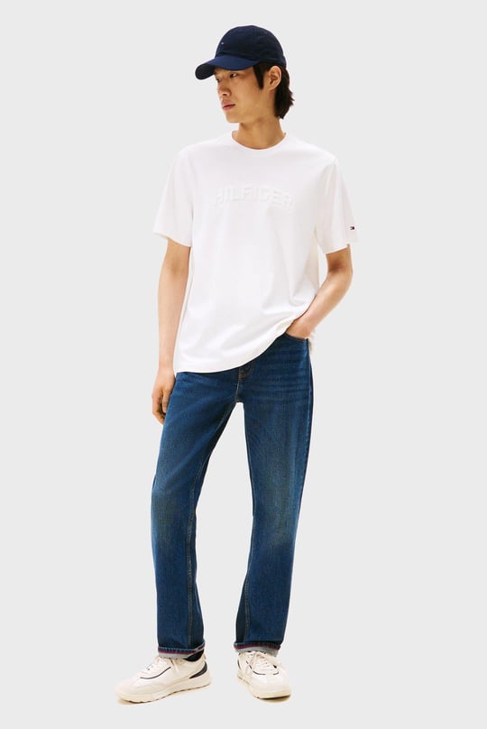 TOMMY HILFIGER Tommy Hilfiger Erkek Regular Fit Logo Kabartmalı Yuvarlak Yakalı Pamuklu Kısa Kollu Beyaz T-Shirt MW0MW39366-YBR