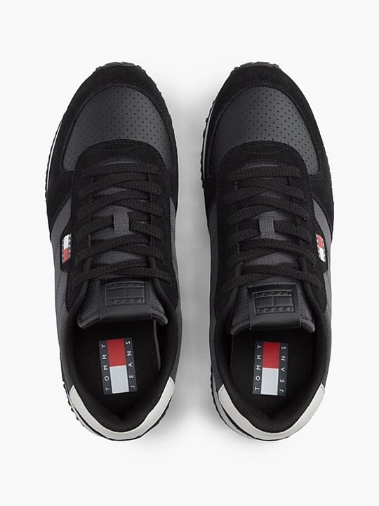 Tommy Hilfiger Tommy Hilfiger Erkek Süet Yüzey Karma Dokulu Delikli Panelli Logolu EVA Tabanlı Siyah Sneaker EM0EM01774-0GP