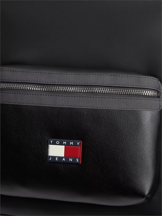 Tommy Hilfiger Tommy Hilfiger Erkek TH Bayrak Logo Etiketli Fermuarlı Ön Cepli Geniş İç Hacimli Siyah Sırt Çantası AM0AM14340-BDS