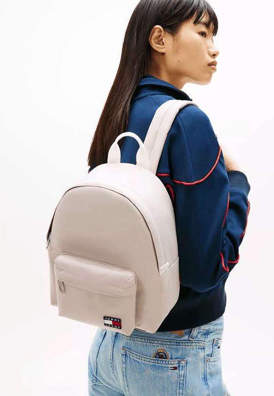 Tommy Hilfiger Tommy Hilfiger Kadın Ayarlanabilir Askılı Logo Etiketli Fermuarlı Ön Cepli Bej Sırt Çantası AW0AW18648-AEP