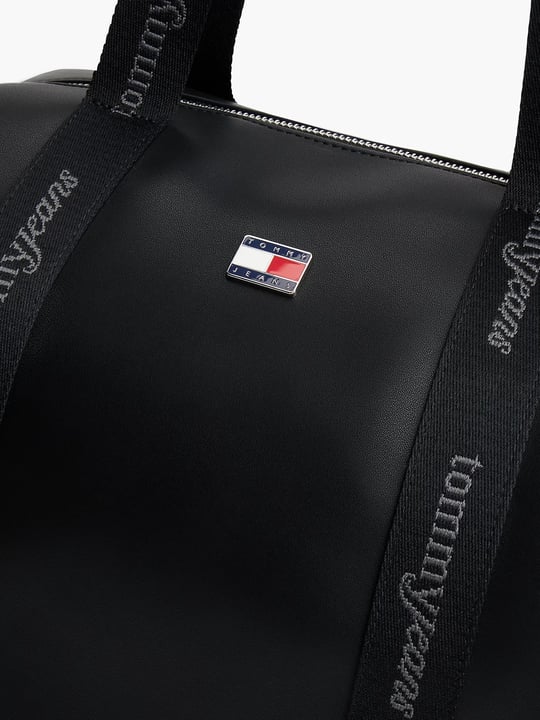 Tommy Hilfiger Tommy Hilfiger Kadın Bayrak Logo Detaylı Fermuarlı Siyah Omuz Çantası AW0AW19046-BDS
