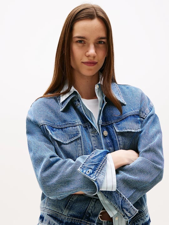 TOMMY HILFIGER Tommy Hilfiger Kadın Denim Kumaş Göğüste Cep Detay Düğme Kapama Uzun Kol Denim Ceket WW0WW46485-1A5