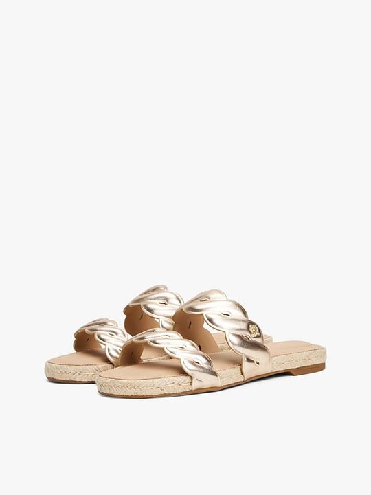 TOMMY HILFIGER Tommy Hilfiger Kadın Düz Taban Hakiki Deri Gold Sandalet FW0FW08670-0HS