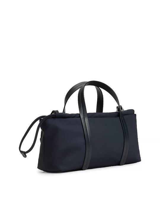 Tommy Hilfiger Tommy Hilfiger Kadın Fermuarlı Çift Saplı Çapraz Askılı TH Monogram Plakalı Lacivert Omuz Çantası AW0AW18993-DW6