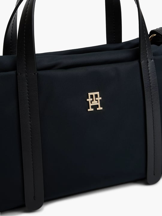 Tommy Hilfiger Tommy Hilfiger Kadın Fermuarlı Çift Saplı Çapraz Askılı TH Monogram Plakalı Siyah Omuz Çantası AW0AW18993-BDS