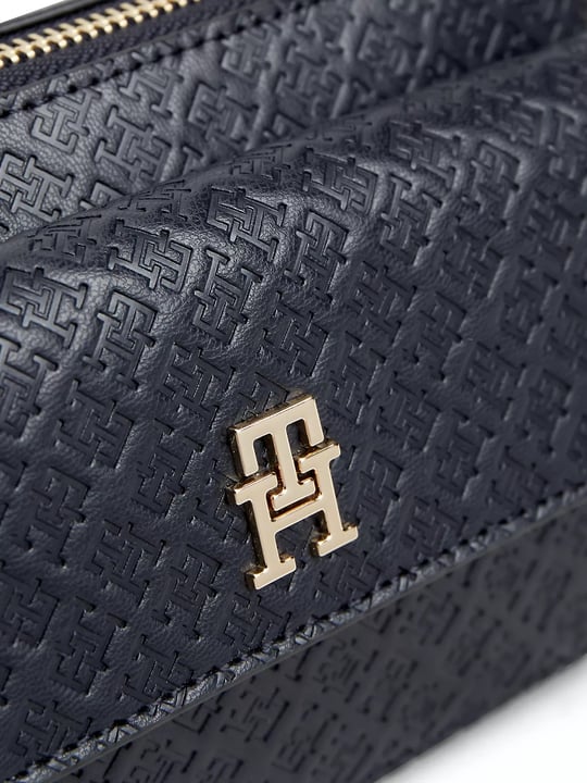 Tommy Hilfiger Tommy Hilfiger Kadın Logo Kabartmalı Çıkarılabilir Omuz Askılı Fermuarlı Lacivert Omuz Çantası AW0AW18922-DW6