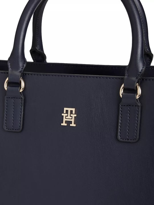 Tommy Hilfiger Tommy Hilfiger Kadın Metalik Kabartmalı TH Logolu Şerit Desenli Uzun Askılı Lacivert Kartlık AW0AW19318-DW6