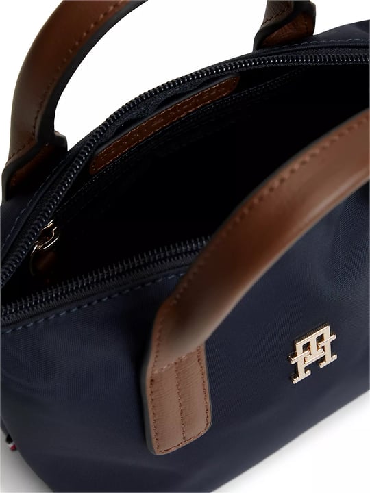 Tommy Hilfiger Tommy Hilfiger Kadın Metalik TH Logo Detaylı Çıkarılabilir Uzun Askılı Lacivert Omuz Çantası AW0AW18368-DW6