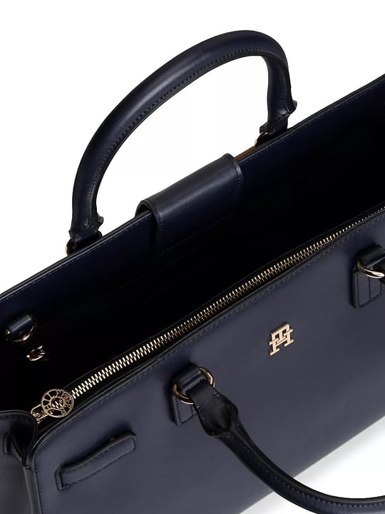 Tommy Hilfiger Tommy Hilfiger Kadın Metalik Kabartmalı TH Logolu Şerit Desenli Uzun Askılı Lacivert Kartlık AW0AW19318-DW6