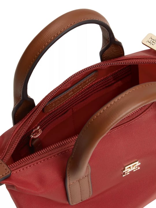 Tommy Hilfiger Tommy Hilfiger Kadın Metalik TH Logo Detaylı Çıkarılabilir Uzun Askılı Kırmızı Omuz Çantası AW0AW18368-XLI