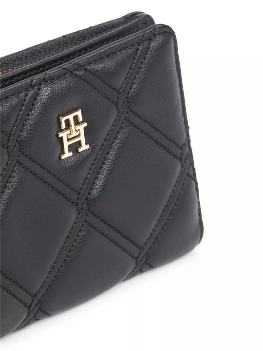 Tommy Hilfiger Tommy Hilfiger Kadın Metalik TH Logolu Dikiş Detaylı Banknot Bölmeli Suni Deri Siyah Cüzdan AW0AW18701-BDS