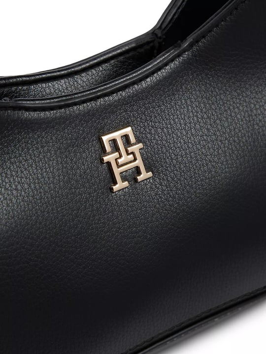Tommy Hilfiger Tommy Hilfiger Kadın Mıknatıs Kapamalı Çıkarılabilir Çapraz Askılı Logo Plakalı Siyah Omuz Çantası AW0AW19185-BDS