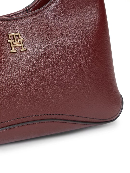 Tommy Hilfiger Tommy Hilfiger Kadın Mıknatıs Kapamalı Çıkarılabilir Çapraz Askılı Logo Plakalı Bordo Omuz Çantası AW0AW19185-XUT