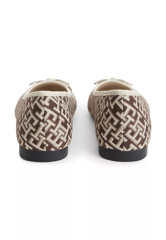 Tommy Hilfiger Tommy Hilfiger Kadın Monogram TH Logolu İnce Topuklu Yuvarlak Burunlu Kahverengi Espadril FW0FW09504-GSZ