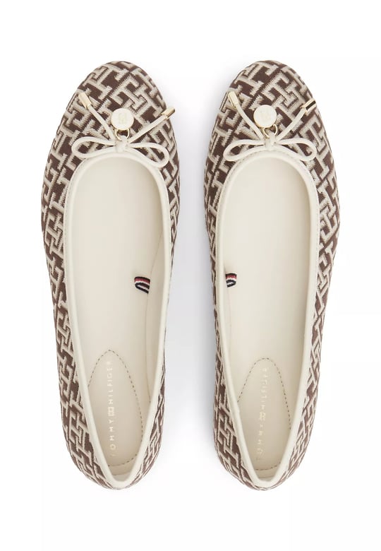 Tommy Hilfiger Tommy Hilfiger Kadın Monogram TH Logolu İnce Topuklu Yuvarlak Burunlu Kahverengi Espadril FW0FW09504-GSZ