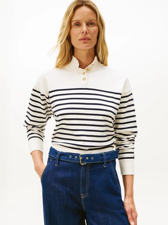 Tommy Hilfiger Tommy Hilfiger Kadın Normal Kalıp Düşük Omuzlu Gold Düğme Detaylı Çizgi Desenli Balıkçı Yaka Beyaz-Lacivert Kazak WW0WW47467-0X2