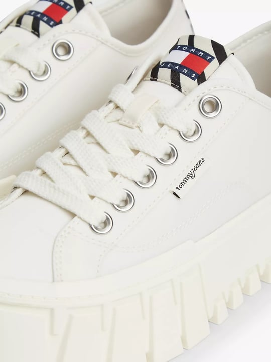 Tommy Hilfiger Tommy Hilfiger Kadın Platform Tabanlı Düşük Bilekli Desenli Ekru Sneaker EN0EN03070-YBI
