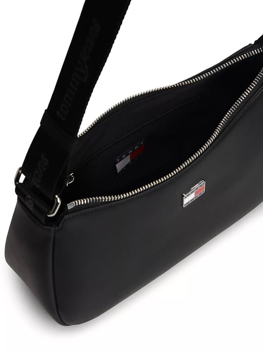 Tommy Hilfiger Tommy Hilfiger Kadın Pürüzsüz Yüzeyli Bayrak Logo Detaylı Omuz Askılı Siyah Omuz Çantası AW0AW19041-BDS