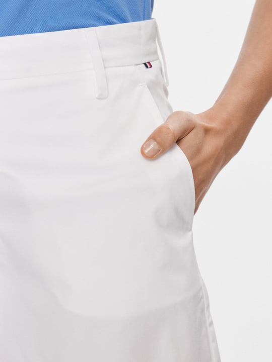Tommy Hilfiger Tommy Hilfiger Kadın Rahat Kesim  Logolu Normal Kalıp Beyaz Şort WW0WW41769-YCF