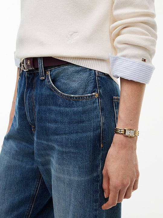 Tommy Hilfiger Tommy Hilfiger Kadın Regular Fit %100 Pamuk Örme Bisiklet Yaka Logo İşlemeli Metal Bayrak Detaylı Ekru Kazak WW0WW52298-Z00