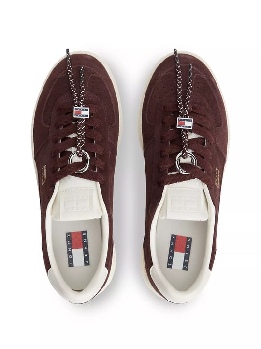 Tommy Hilfiger Tommy Hilfiger Kadın Süet Yüzey Çıkarılabilir Charm Detaylı Metalik Logolu Bordo Sneaker EN0EN03122-GSA
