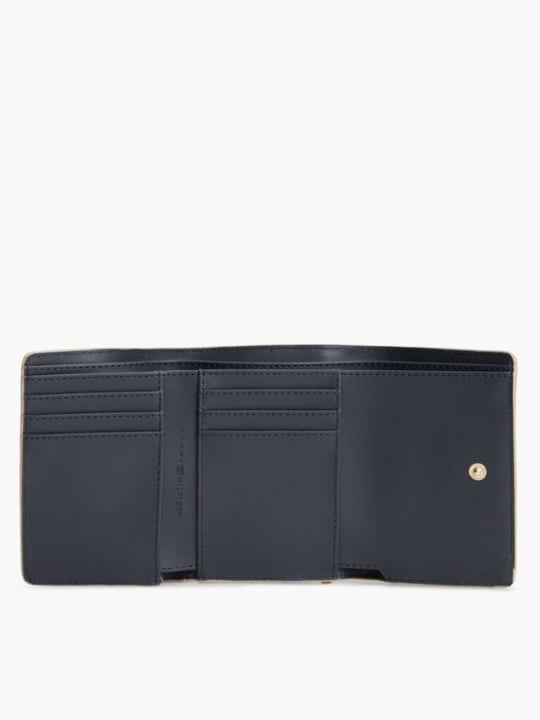 Tommy Hilfiger Tommy Hilfiger Kadın TH Logo Kabartmalı Fermuarlı Kağıt Para Bölmeli Bej Cüzdan AW0AW18484-ACC