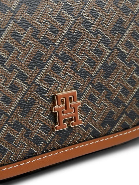 Tommy Hilfiger Tommy Hilfiger Kadın TH Monogram Desenli Mıknatıs Kapamalı Çıkarılabilir Çapraz Askılı Taba Omuz Çantası AW0AW19172-0GJ