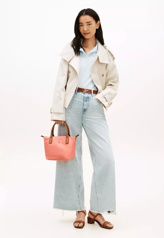Tommy Hilfiger Tommy Hilfiger Kadın TH Monogram Logolu Fermuarlı Kısa Askılı Pembe Omuz Çantası AW0AW17709-TJ8