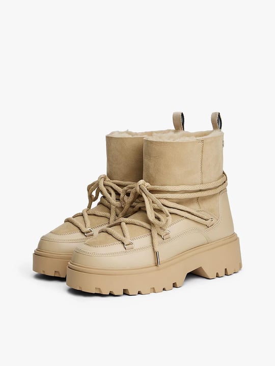 Tommy Hilfiger Tommy Hilfiger Kadın Yumuşak Dolgulu İç Kısım Süet Dış Yüzey Yüksek Tabanlı Kar Bej Bot & Bootie FW0FW08996-ACC