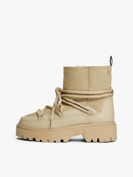 Tommy Hilfiger Tommy Hilfiger Kadın Yumuşak Dolgulu İç Kısım Süet Dış Yüzey Yüksek Tabanlı Kar Bej Bot & Bootie FW0FW08996-ACC