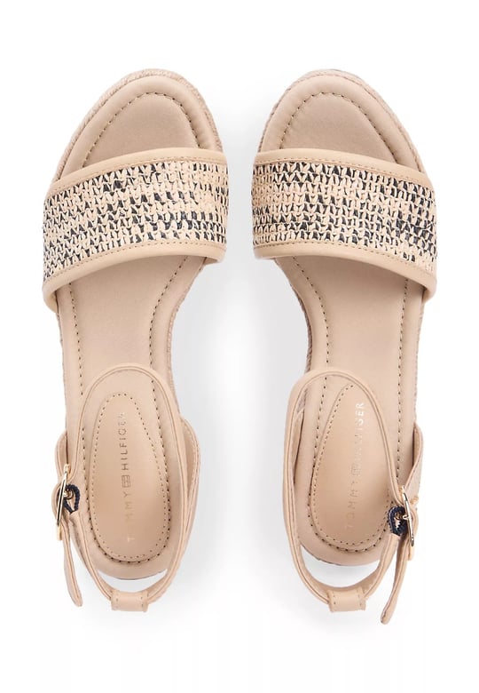 Tommy Hilfiger Tommy Hilfiger Kadın Yüksek Platform Tabanlı Açık Burunlu Bej Sandalet FW0FW09471-0F5