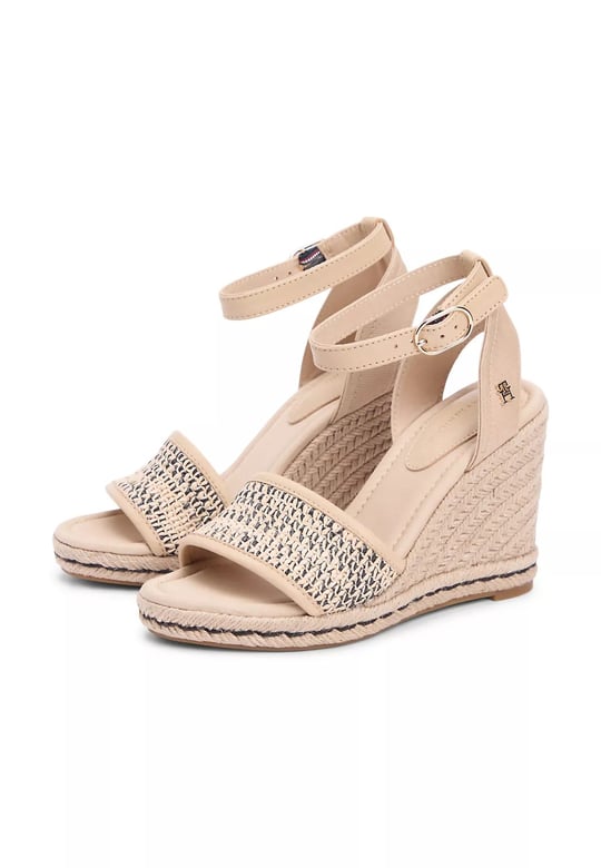Tommy Hilfiger Tommy Hilfiger Kadın Yüksek Platform Tabanlı Açık Burunlu Bej Sandalet FW0FW09471-0F5