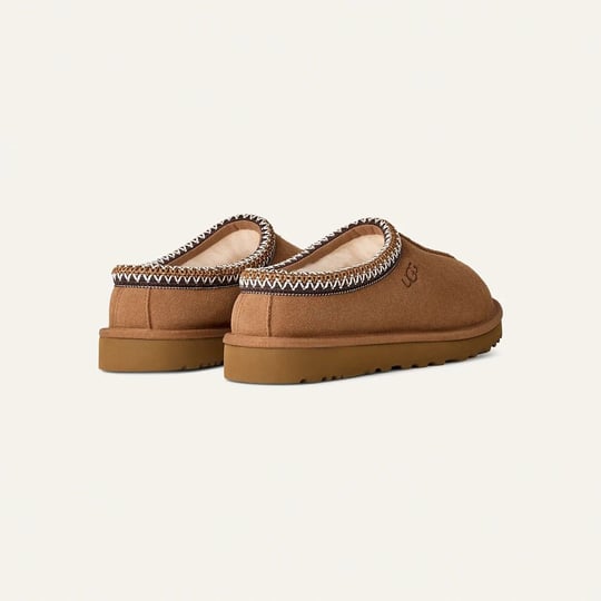 UGG UGG Erkek İşleme Bilek Detaylı İçi Kürklü Süet Taba Terlik 1174671-CHESTNUT