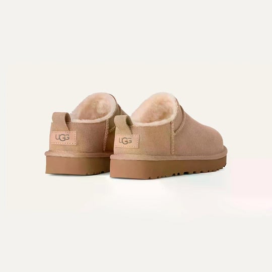 UGG UGG Kadın Rahat Düşük Taban Süet Üst Yüzeyli Kum Terlik 1173891-SAND