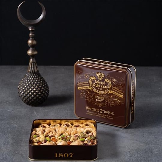 Амалия Фаина, ресейлік порно актриса, бейне Анусты медициналық тексеруден өткен порно видео