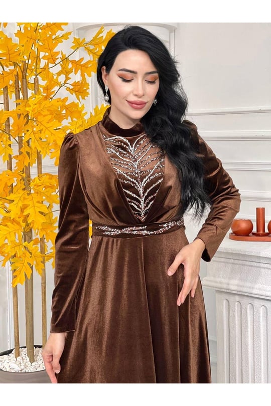 Gögüs Kemer İşleme Kadife Elbise 4284-Kahverengi