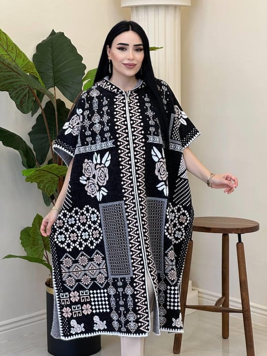 Gül Desen Kapişonlu Panço 3042 T-25 Siyah