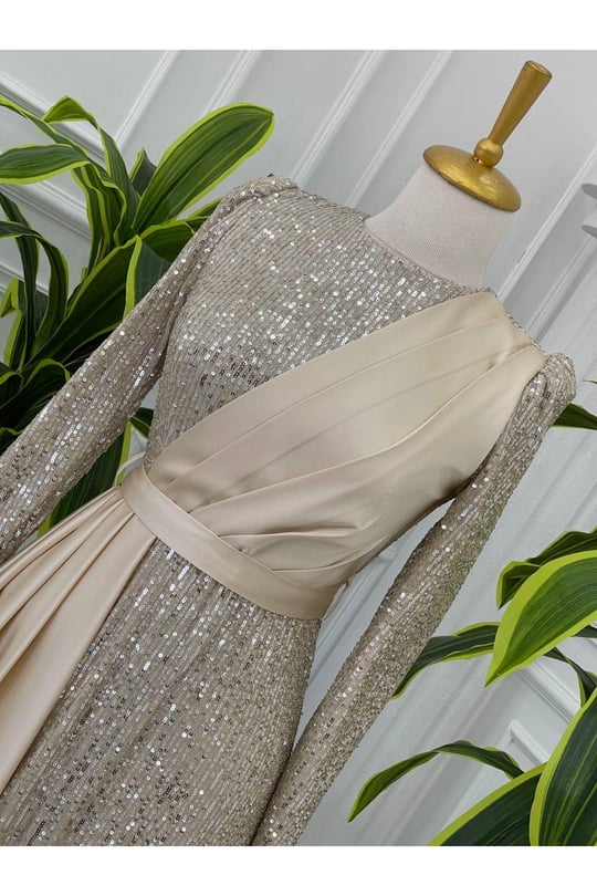 Saten Detaylı Payet Elbise 4054-Bej