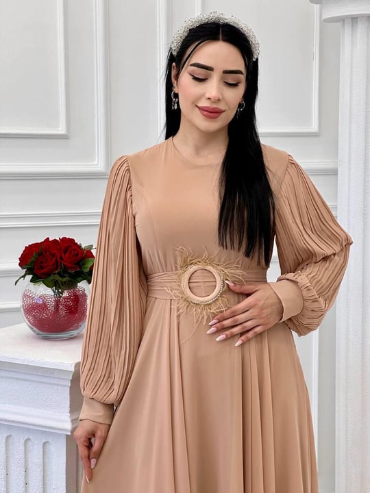 Tüy Toka Kemerli Şifon Elbise 1509 t-24 Bej